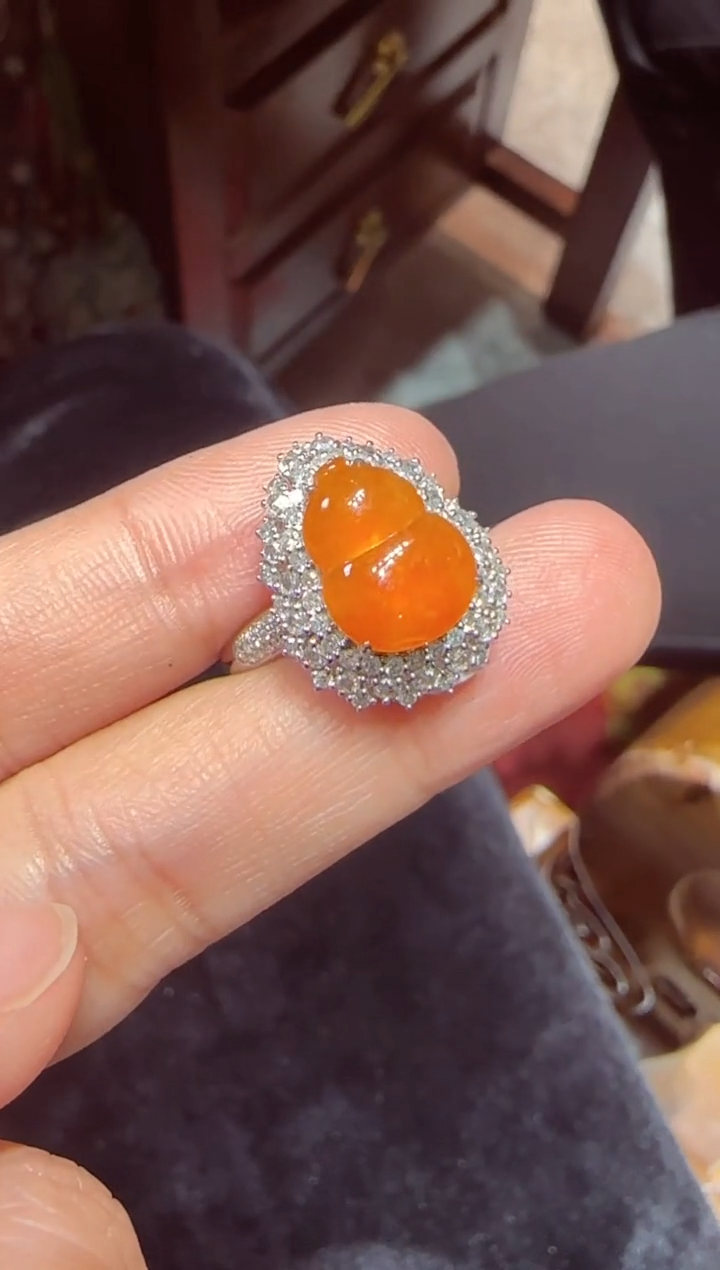 【闪购商品】翡翠戒指18K金镶嵌葫芦