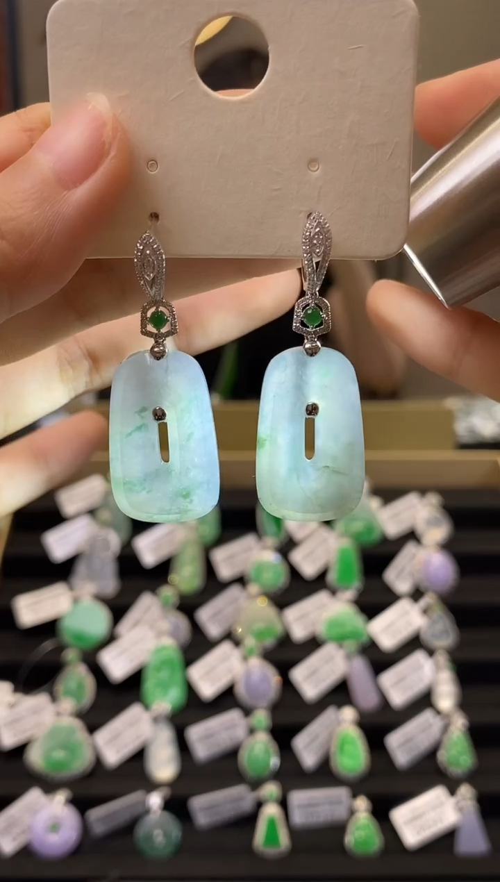 18K金镶嵌翡翠耳饰D5872 贝扣耳环 含运营费