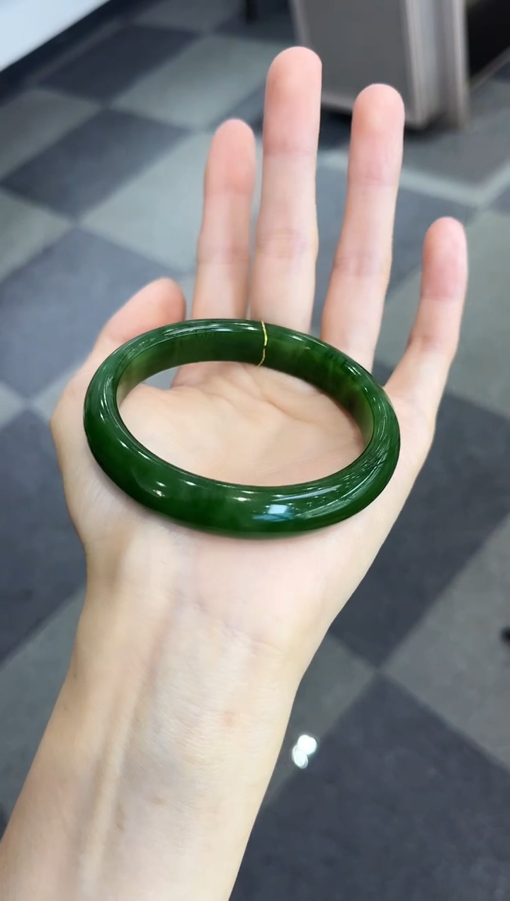 【闪购商品】和田玉手镯未镶嵌碧玉多样性发其一