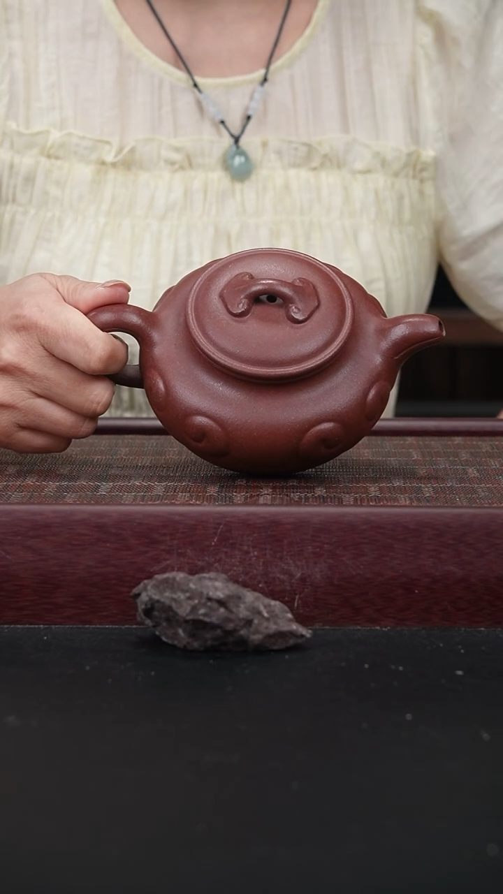 茶壶紫砂底槽青如意仿古400cc