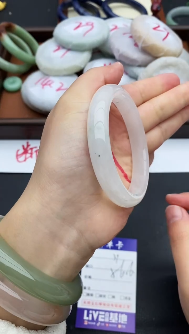 未镶嵌手镯石英质玉39+56.6