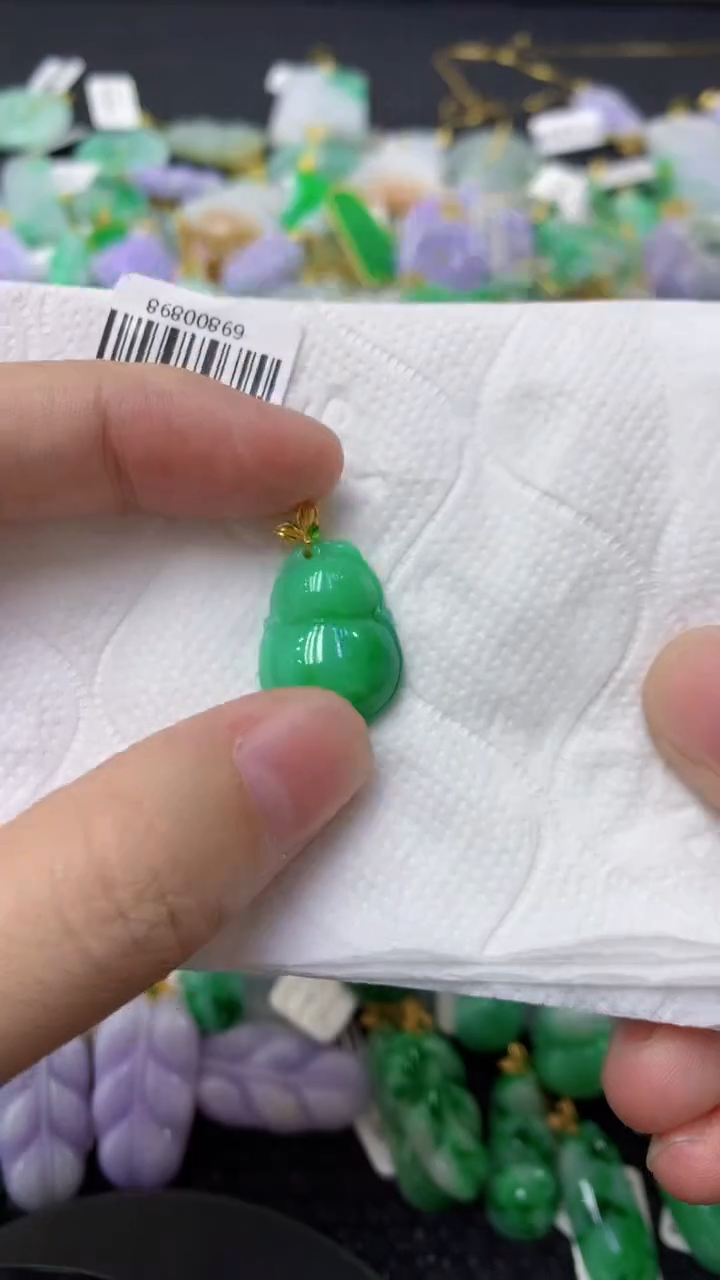 颈饰18K金镶嵌翡翠天然缅甸翡翠A货