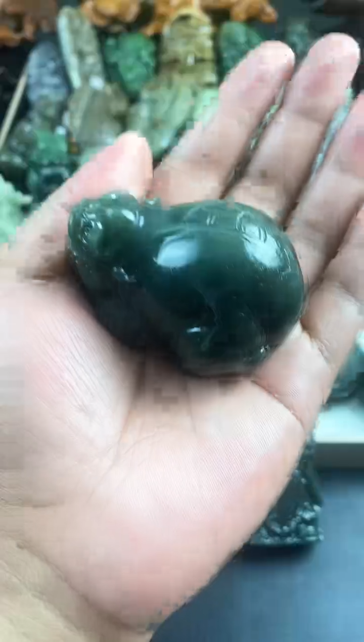 和田玉未镶嵌颈饰1