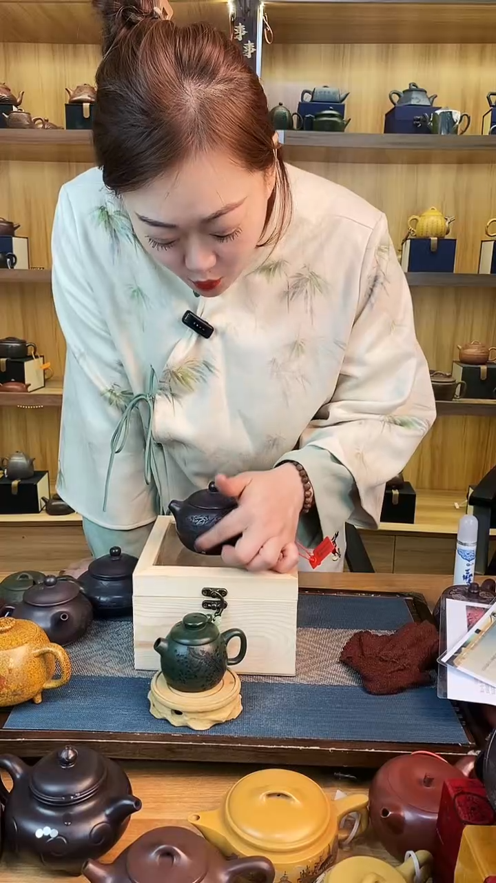 【闪购商品】紫砂茶壶龙血砂长城汉瓦【雪】