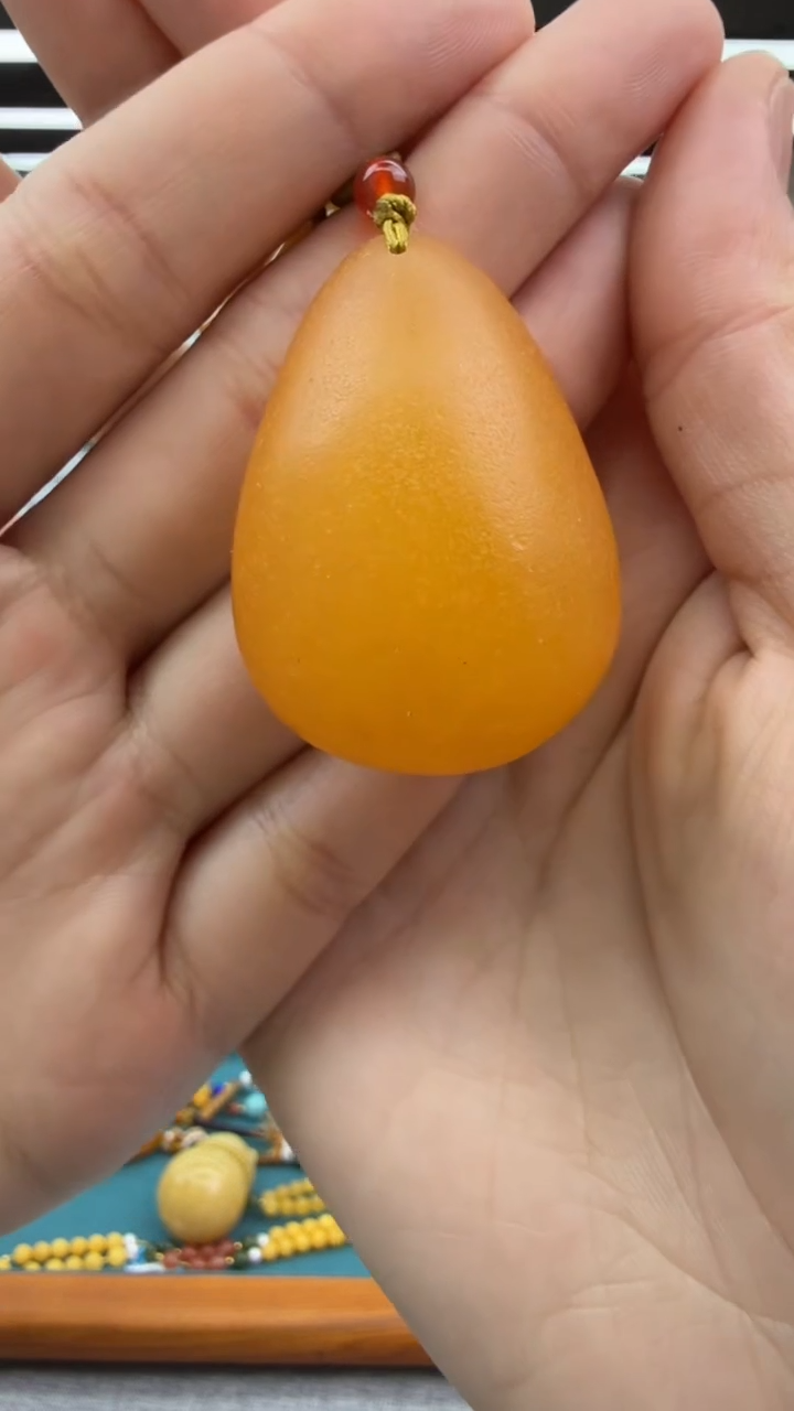 【闪购商品】琥珀颈饰未镶嵌135秒拍号