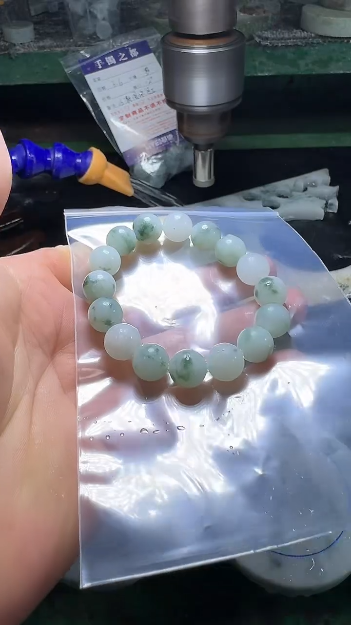 【闪购商品】翡翠手链未镶嵌发一条