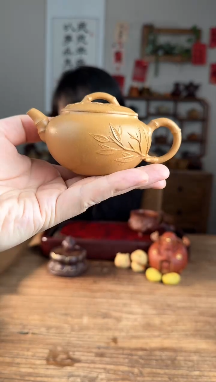 【闪购商品】紫砂茶壶听风  四号井段泥