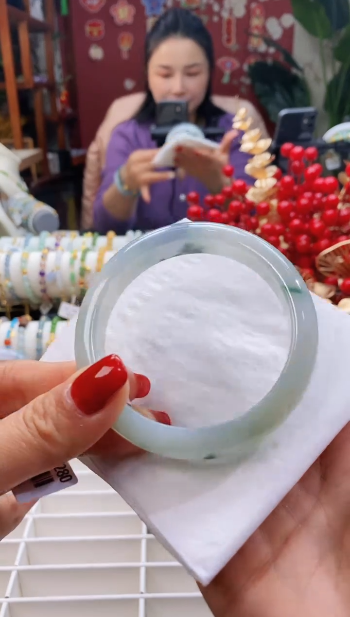 【闪购商品】翡翠手镯未镶嵌124飘花5657/12.1*7.7