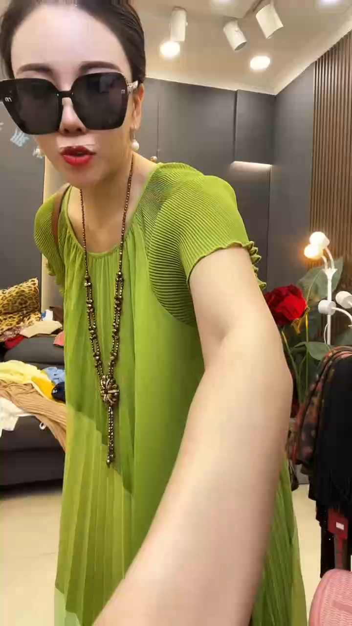 聚酯纤维（涤纶）绿色 裙