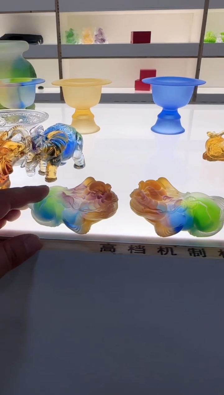 手工艺品琉璃一对貔貅