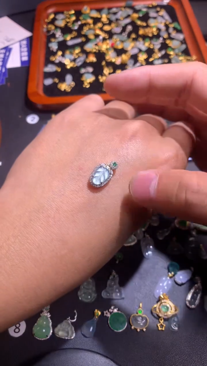 【闪购商品】翡翠吊坠(不含链)银S925镶嵌1