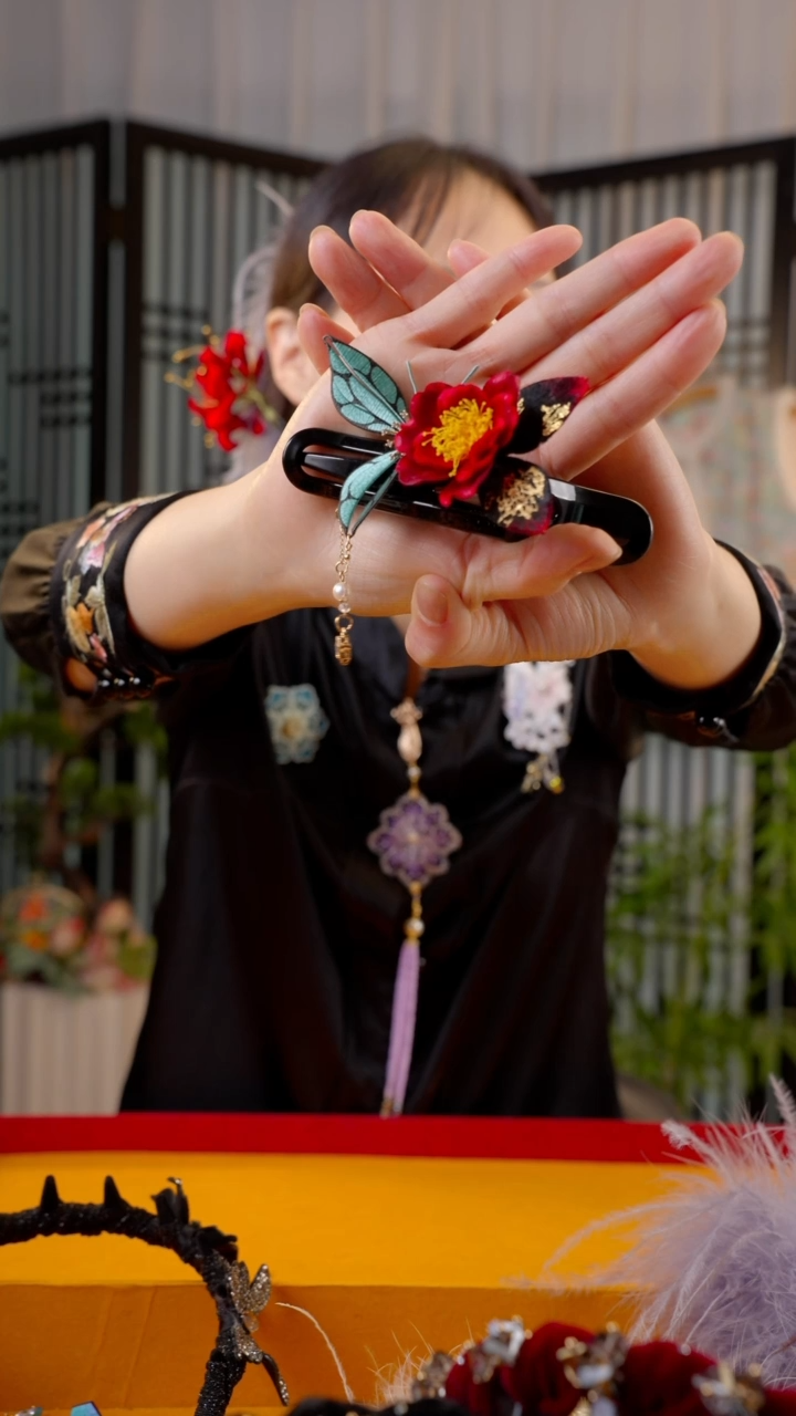 刺绣纯手工刺绣  一针一线都是心意