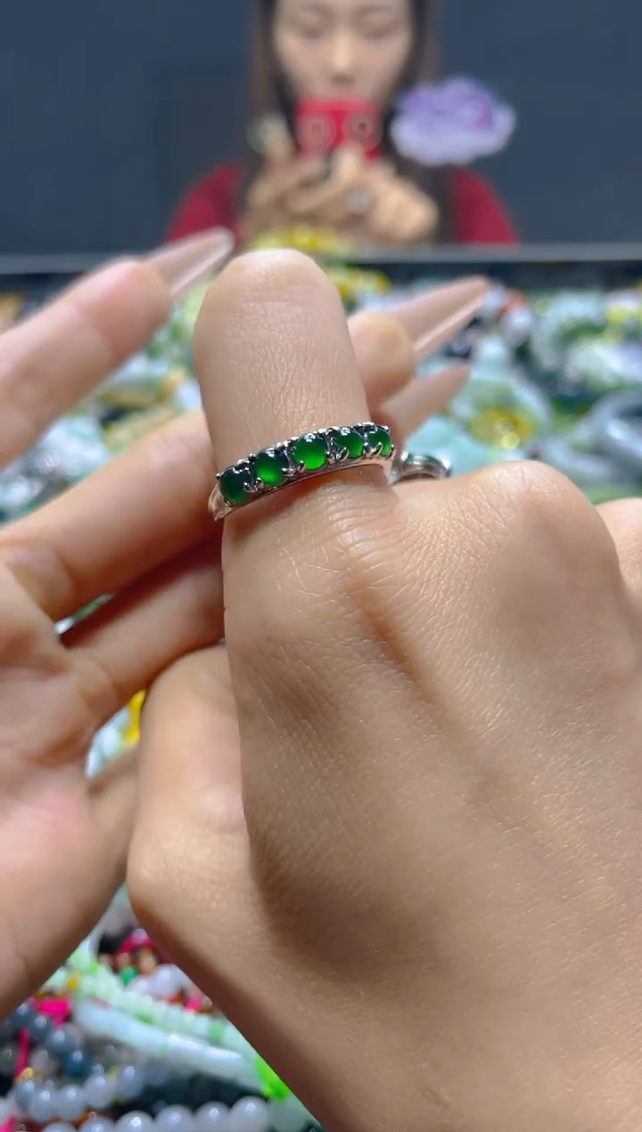 颈饰未镶嵌翡翠/R/翡翠A货，一件也是批发价