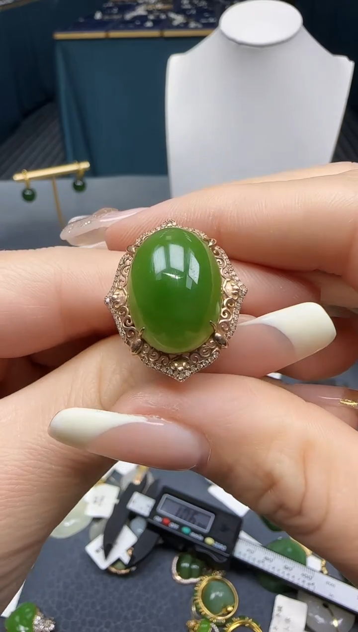 【闪购商品】和田玉戒指18K金镶嵌1