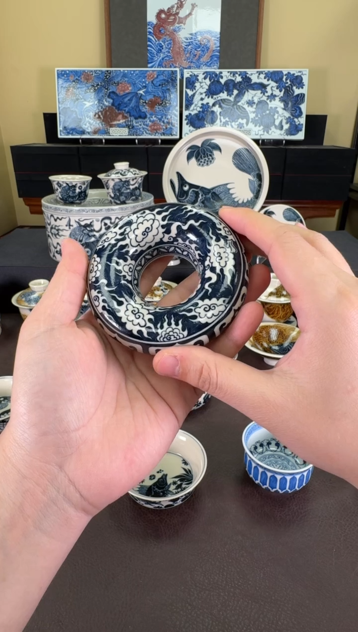 【闪购商品】二号釉板凳杂宝甜甜圈盖置