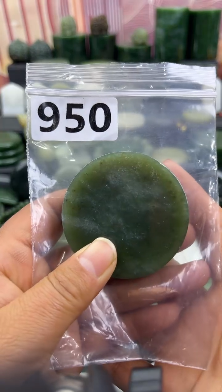 未镶嵌和田玉珠宝半成品镯芯