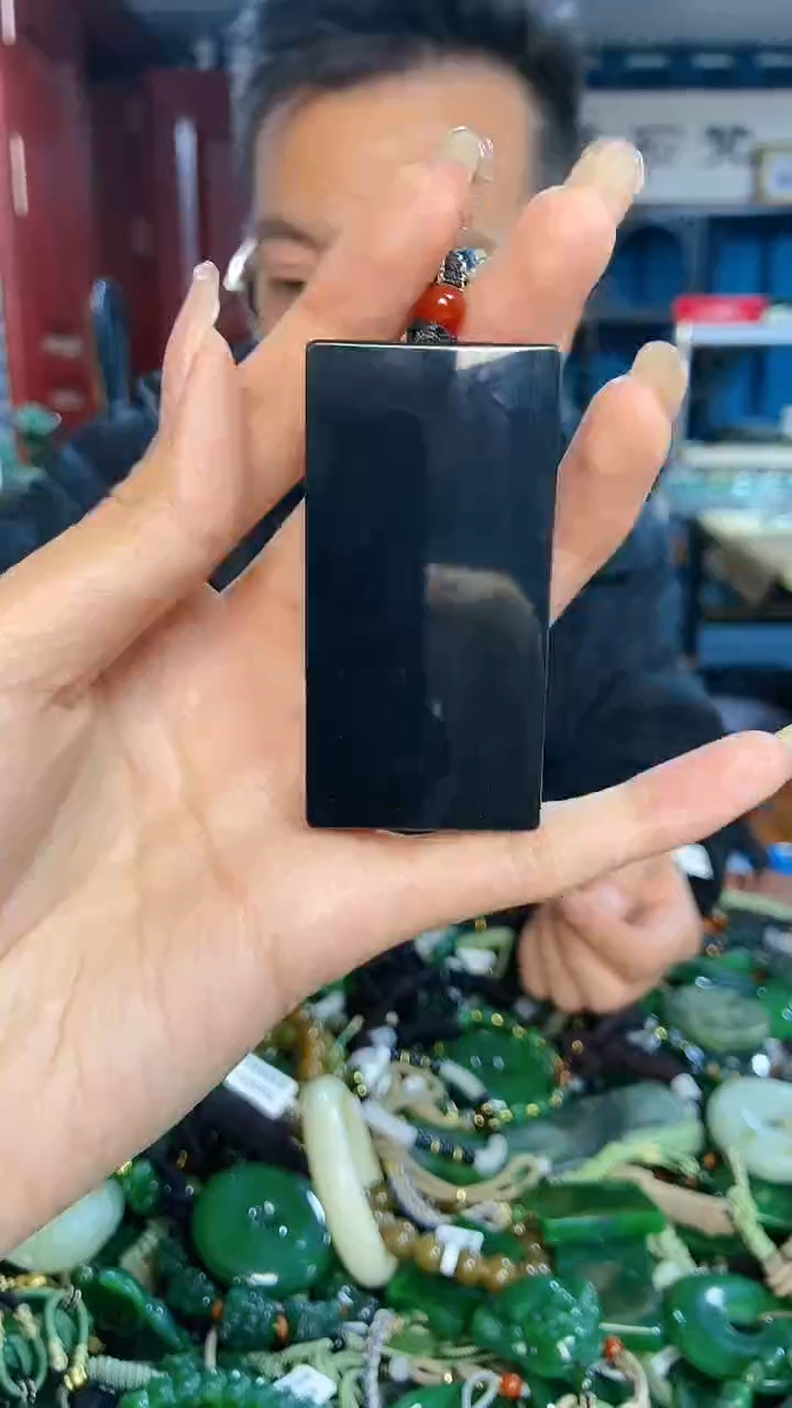 未镶嵌和田玉挂件1