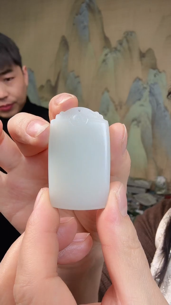 颈饰未镶嵌和田玉.