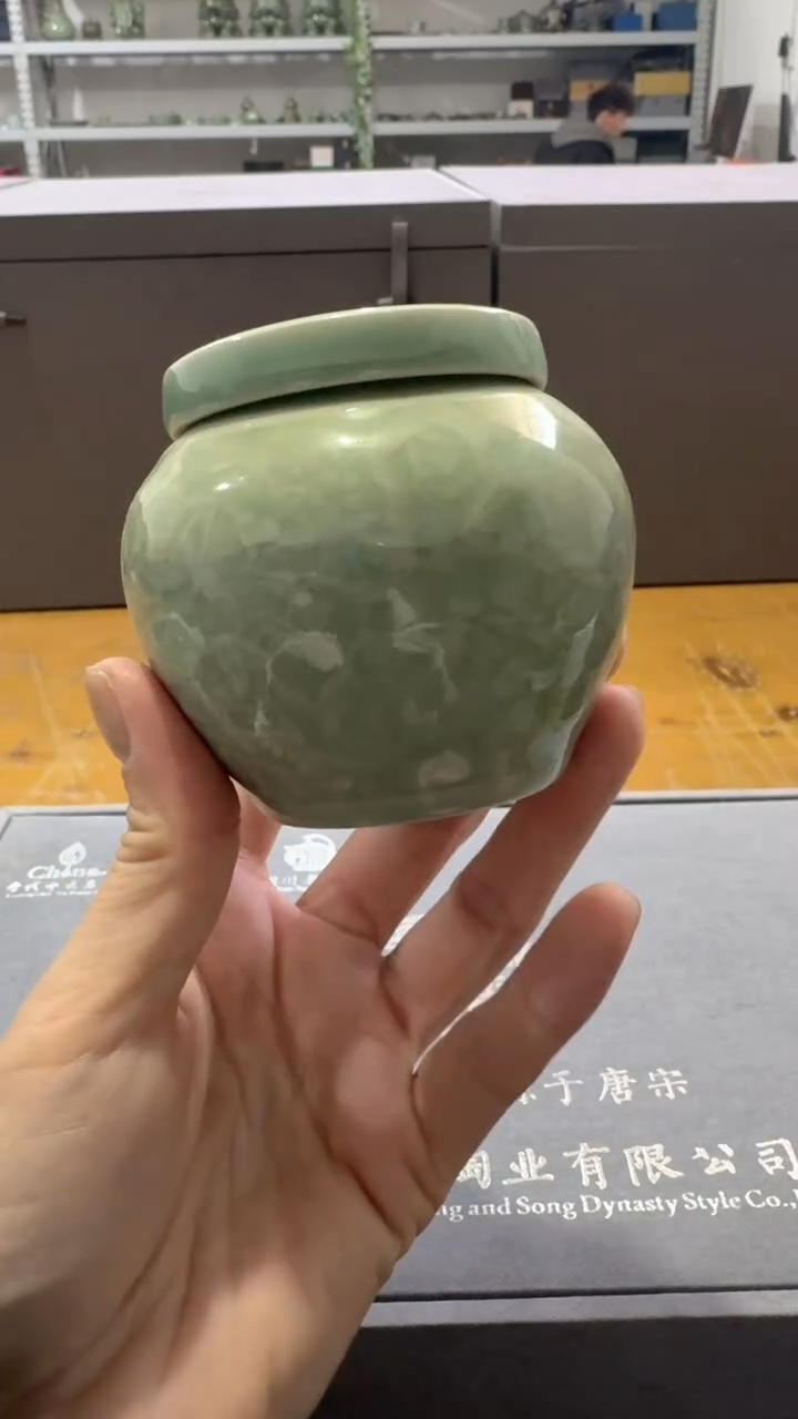 瓷片瑕疵处理 百花茶叶罐 一个