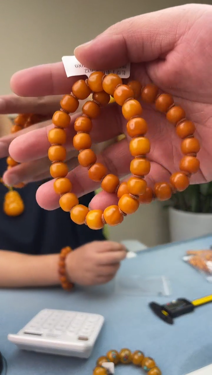 未镶嵌蜜蜡珠宝奇石010，假一罚十多样性发其一