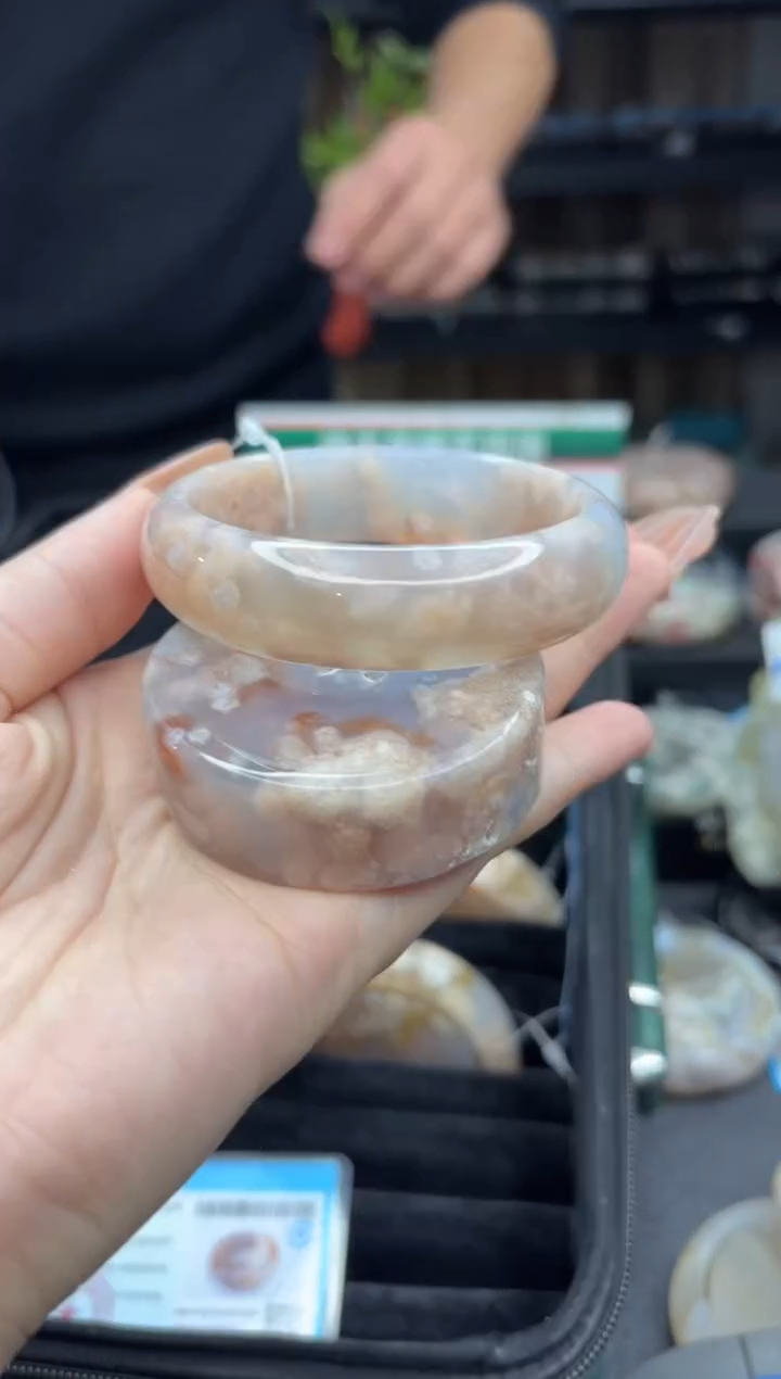 【闪购商品】石英质玉手镯未镶嵌1239（59圈赠送镯心）