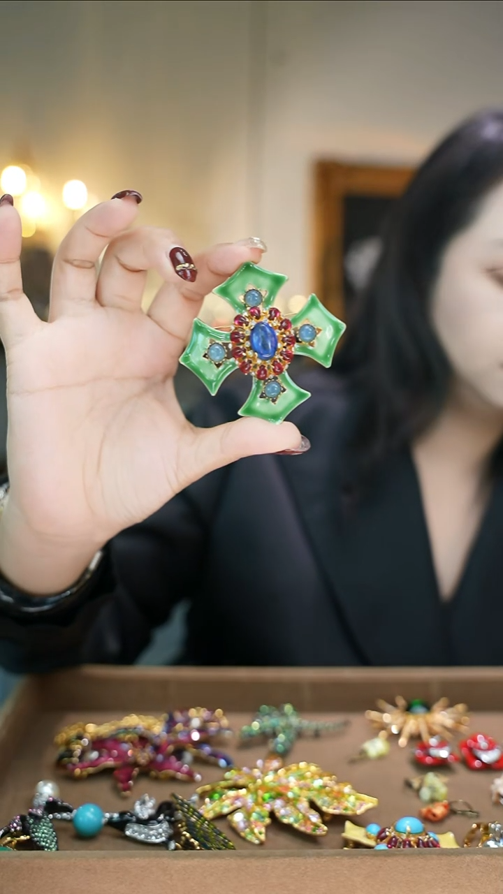 铜合金无KJL绿色胸针原盒原卡