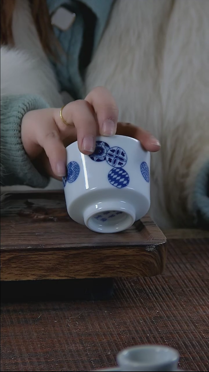 【闪购商品】折葵非器手工手绘皮球花直口杯