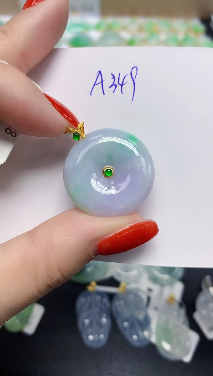 颈饰18K金镶嵌翡翠天然缅甸翡翠A货翡翠百元以上9元证书费自理