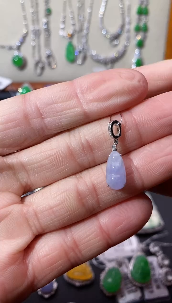【闪购商品】翡翠吊坠(不含链)18K金镶嵌吊坠
