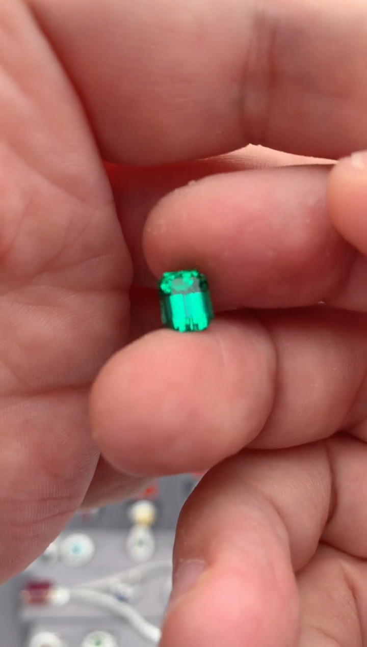 【闪购商品】祖母绿裸石未镶嵌1.5ct   祖母绿