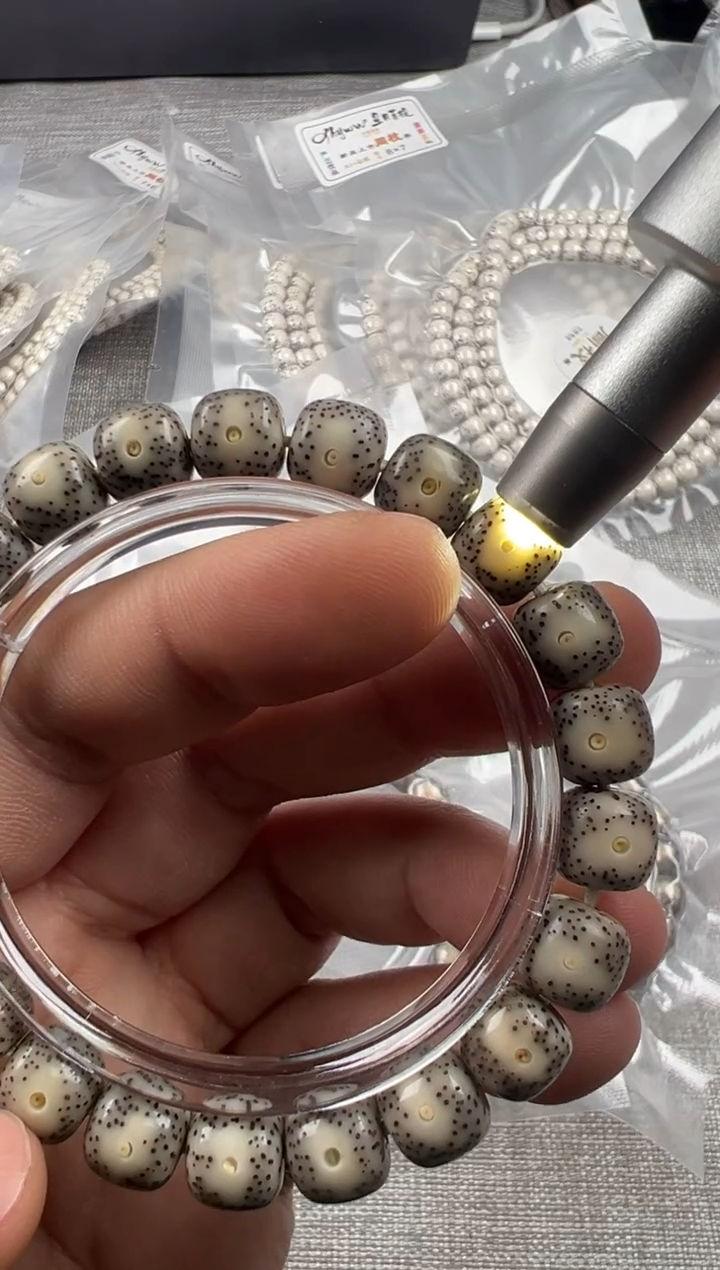 【闪购商品】星月菩提手串10*9正月大眼睛灰冰全玉化单圈