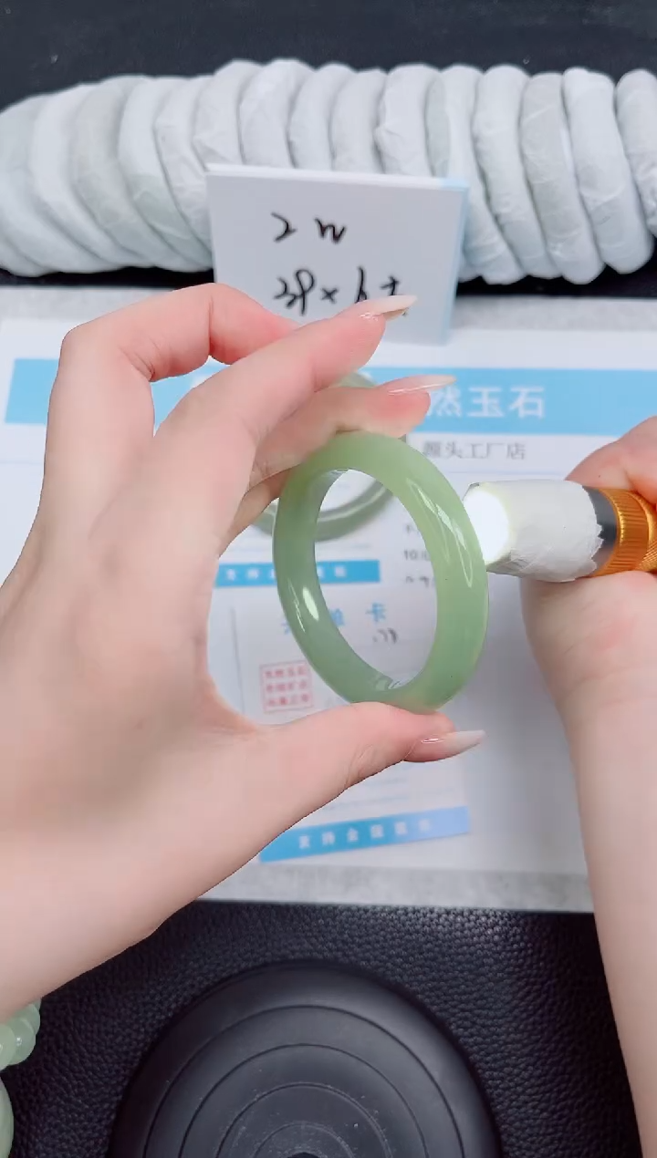 未镶嵌手镯石英质玉177-52.2