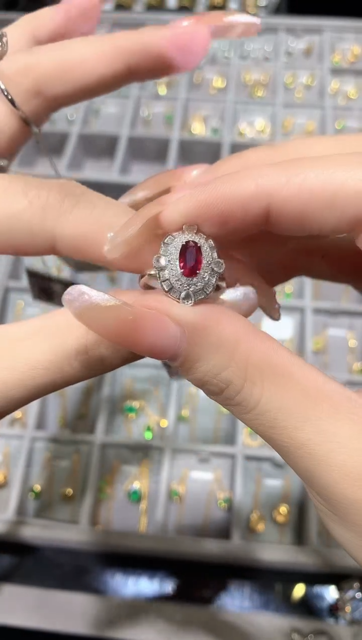 戒指18K金镶嵌红宝石023