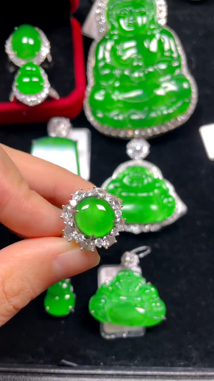 【闪购商品】翡翠颈饰银S925镶嵌戒指