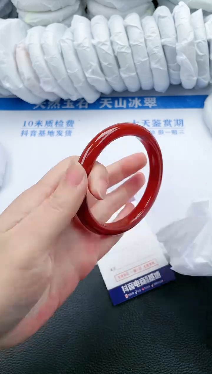 【闪购商品】石英质玉手镯未镶嵌K632