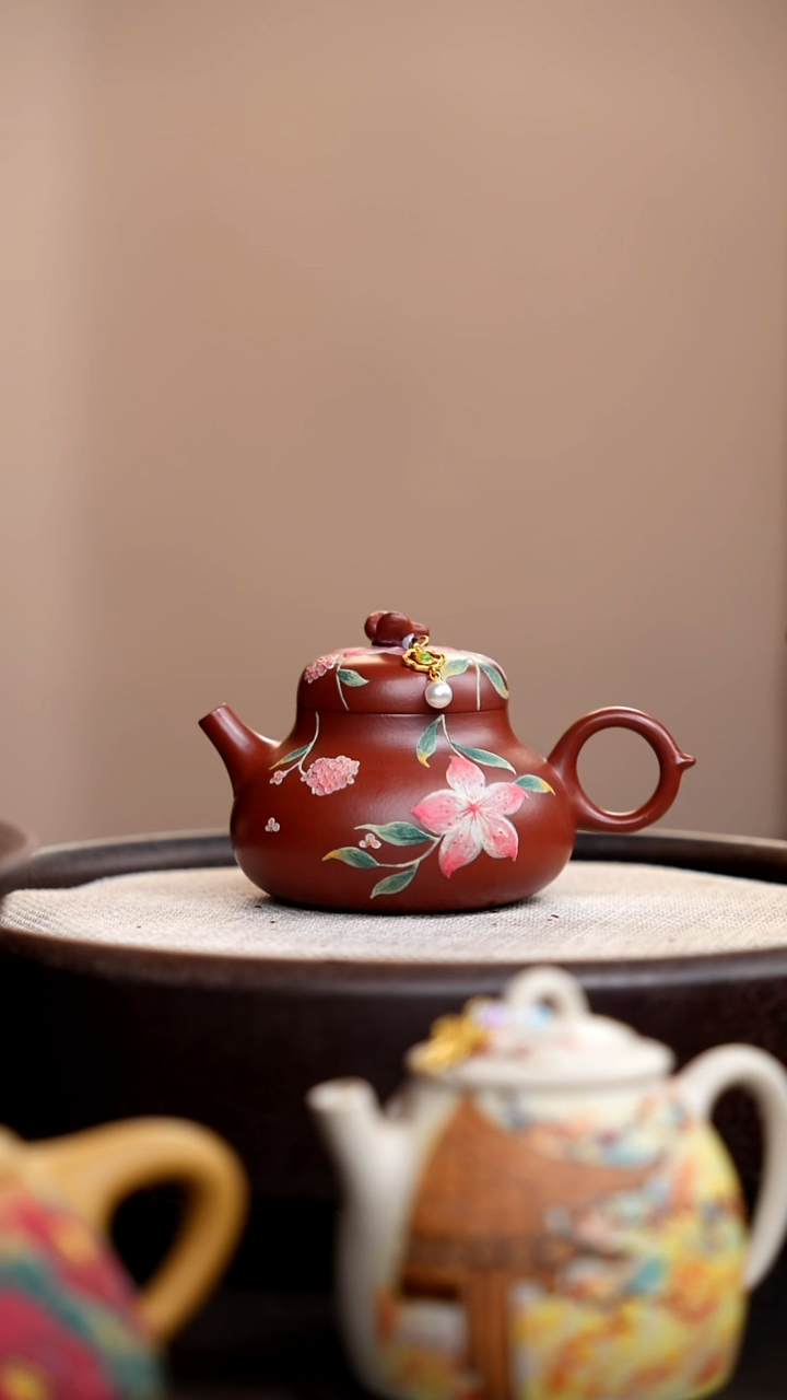 茶壶紫砂朱泥蝴蝶容天泥绘粉花