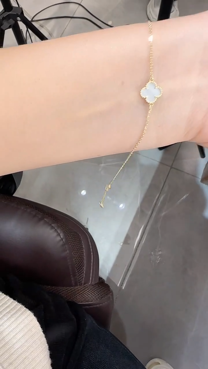 18K金镶嵌贝壳（贝母）手链k黄