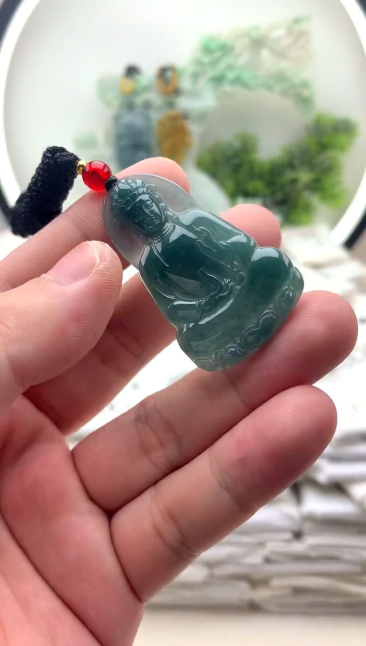 颈饰未镶嵌翡翠小观音