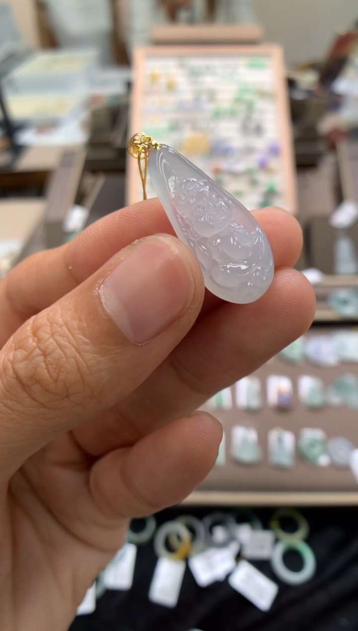 颈饰18K金镶嵌翡翠宝宝佛