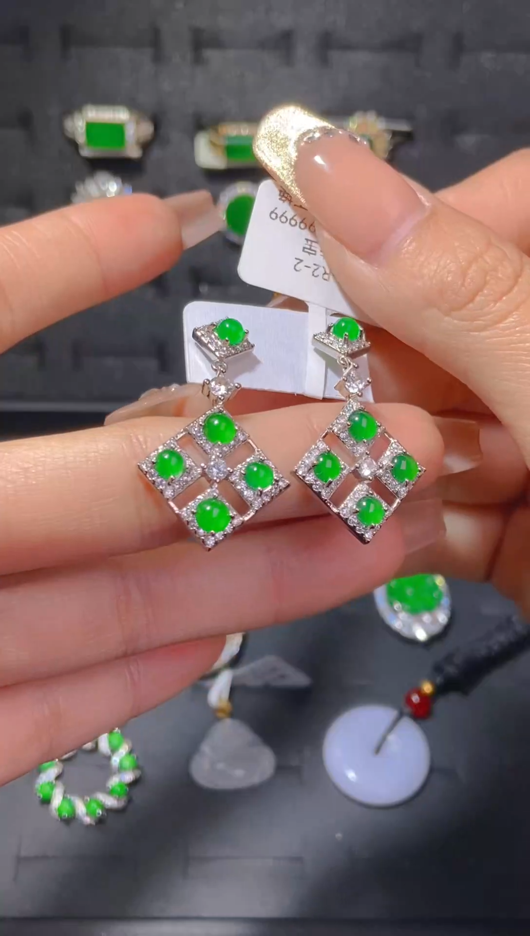 【闪购商品】翡翠耳饰未镶嵌天然翡翠A货100