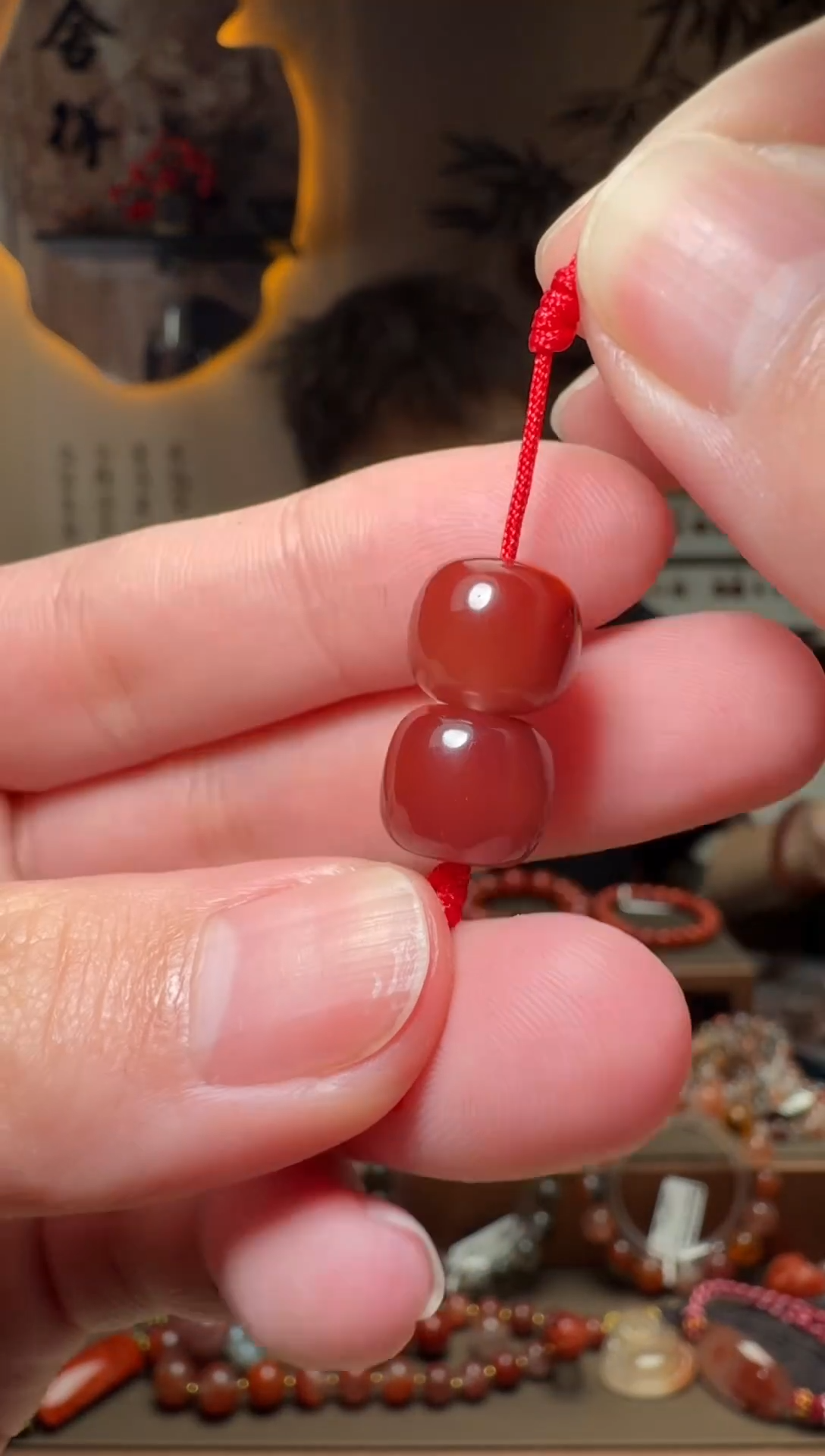 未镶嵌原矿无优化无注胶单珠南红玛瑙福**威一对约10mm