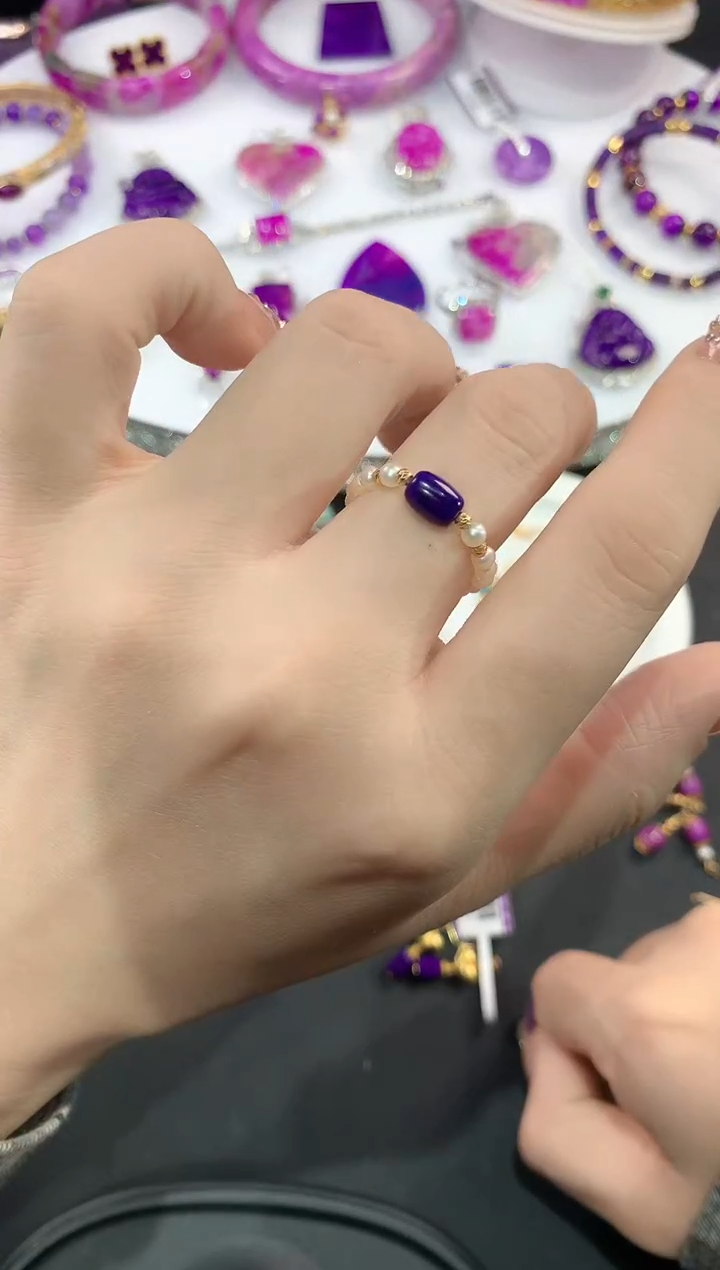 苏纪石（舒俱来）18K金镶嵌.戒指