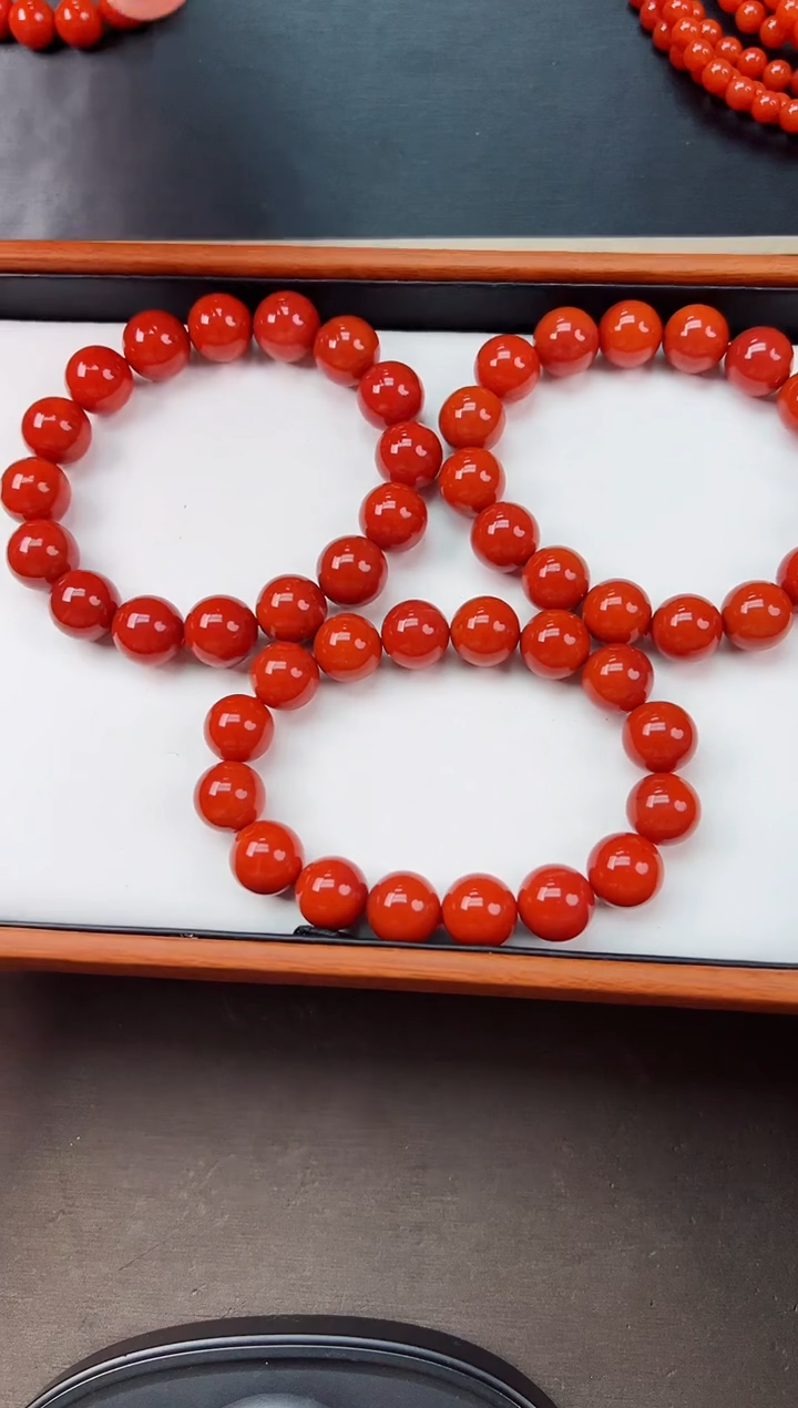 【闪购商品】南红玛瑙手串未镶嵌阿东寨亮光13+一条多样性发其一