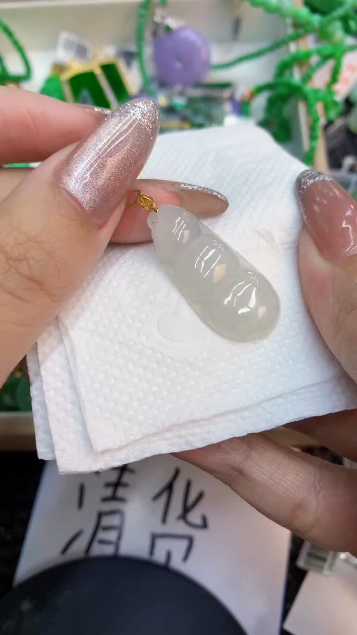 颈饰未镶嵌翡翠1