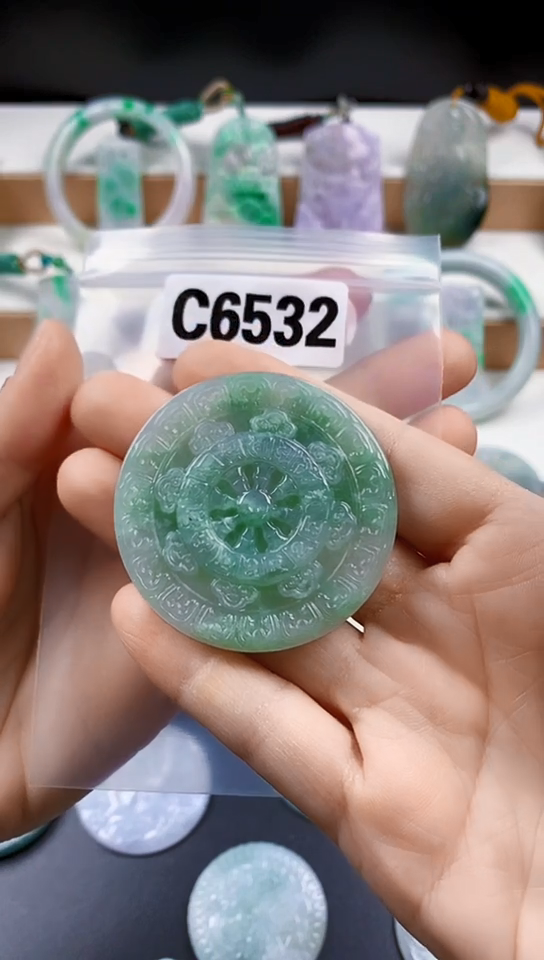 颈饰未镶嵌翡翠天然翡翠吊坠挂件