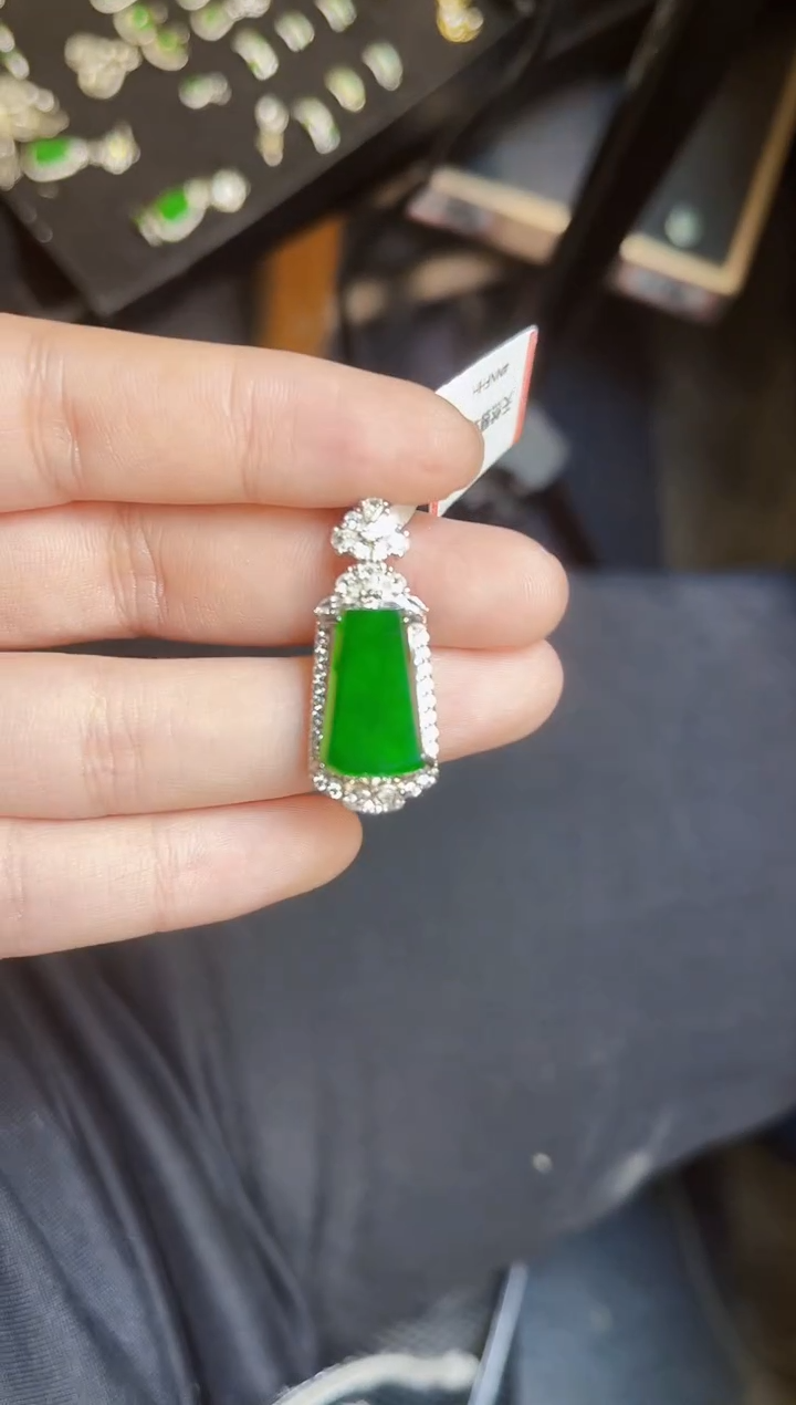 【闪购商品】翡翠银S925镶嵌吊坠(不含链)无事牌