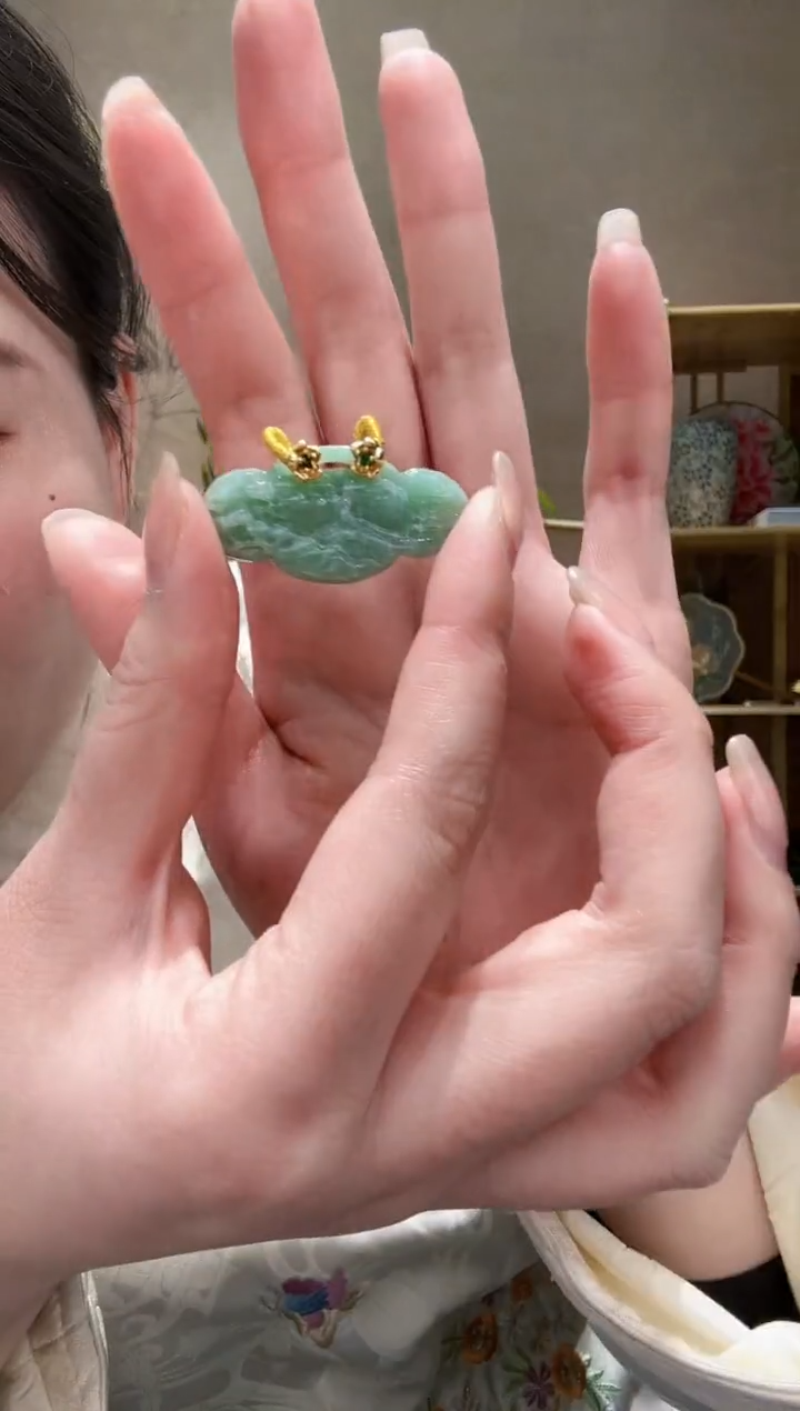 【闪购商品】翡翠颈饰未镶嵌吊坠