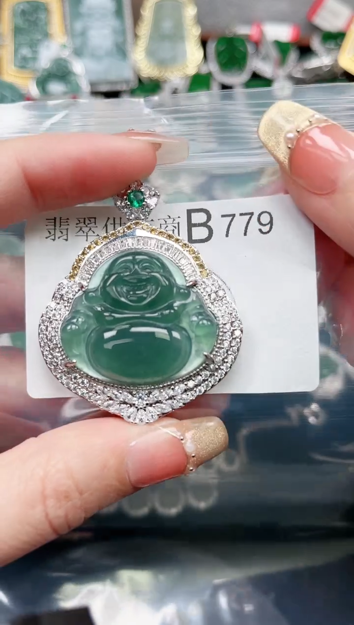 【闪购商品】翡翠颈饰未镶嵌779赠皮绳