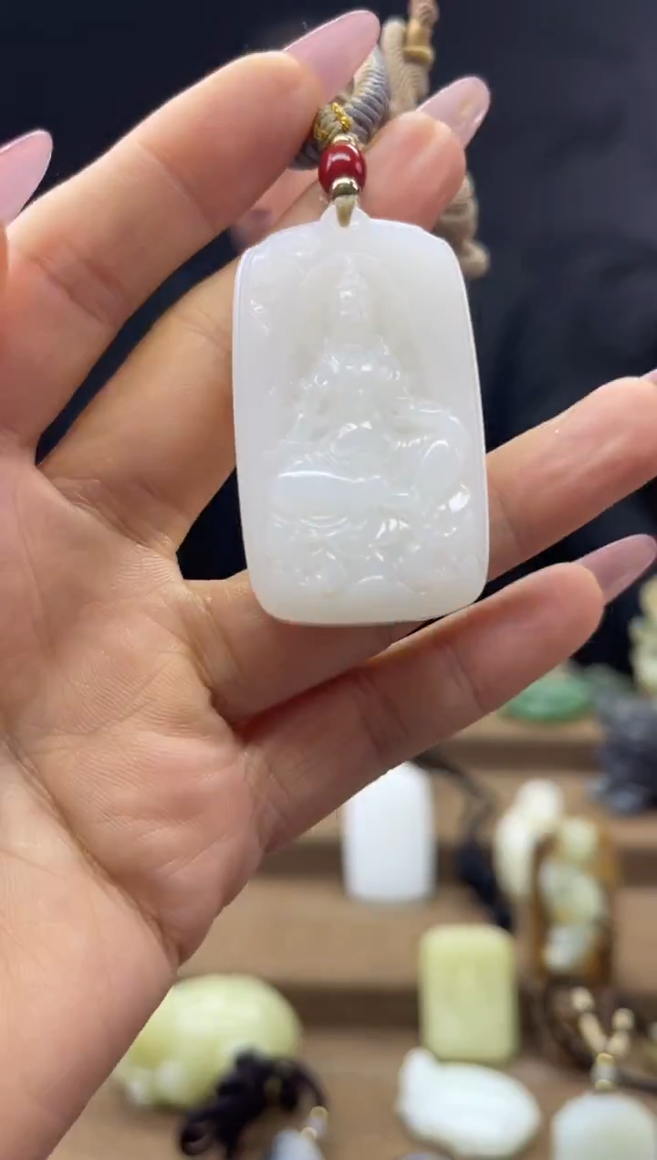 颈饰未镶嵌和田玉1