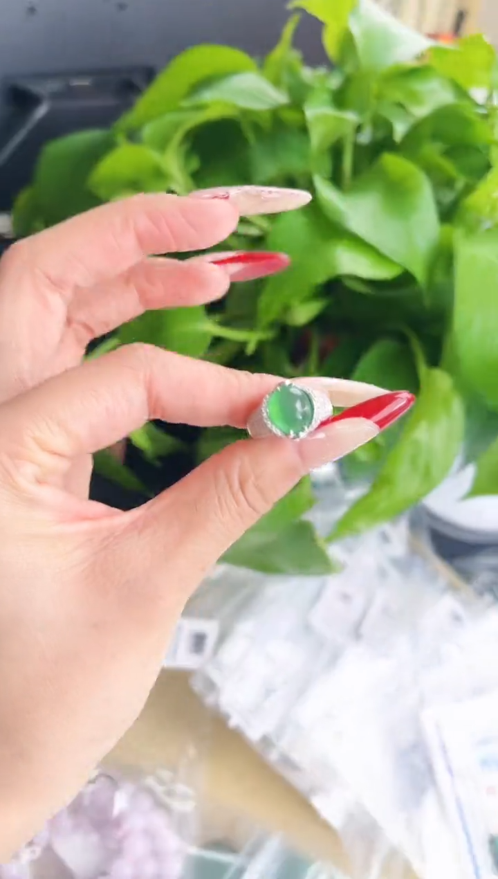 【闪购商品】翡翠戒指18K金镶嵌戒指